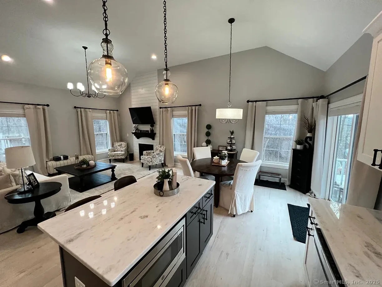 Greenwich Real Estate | View 140 Corbin Ridge | Listing