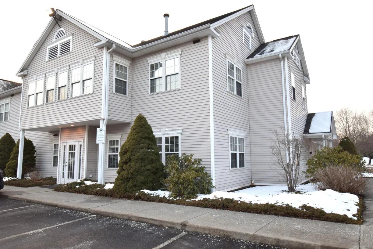 Greenwich Real Estate | View 5 Durham Road, B-2