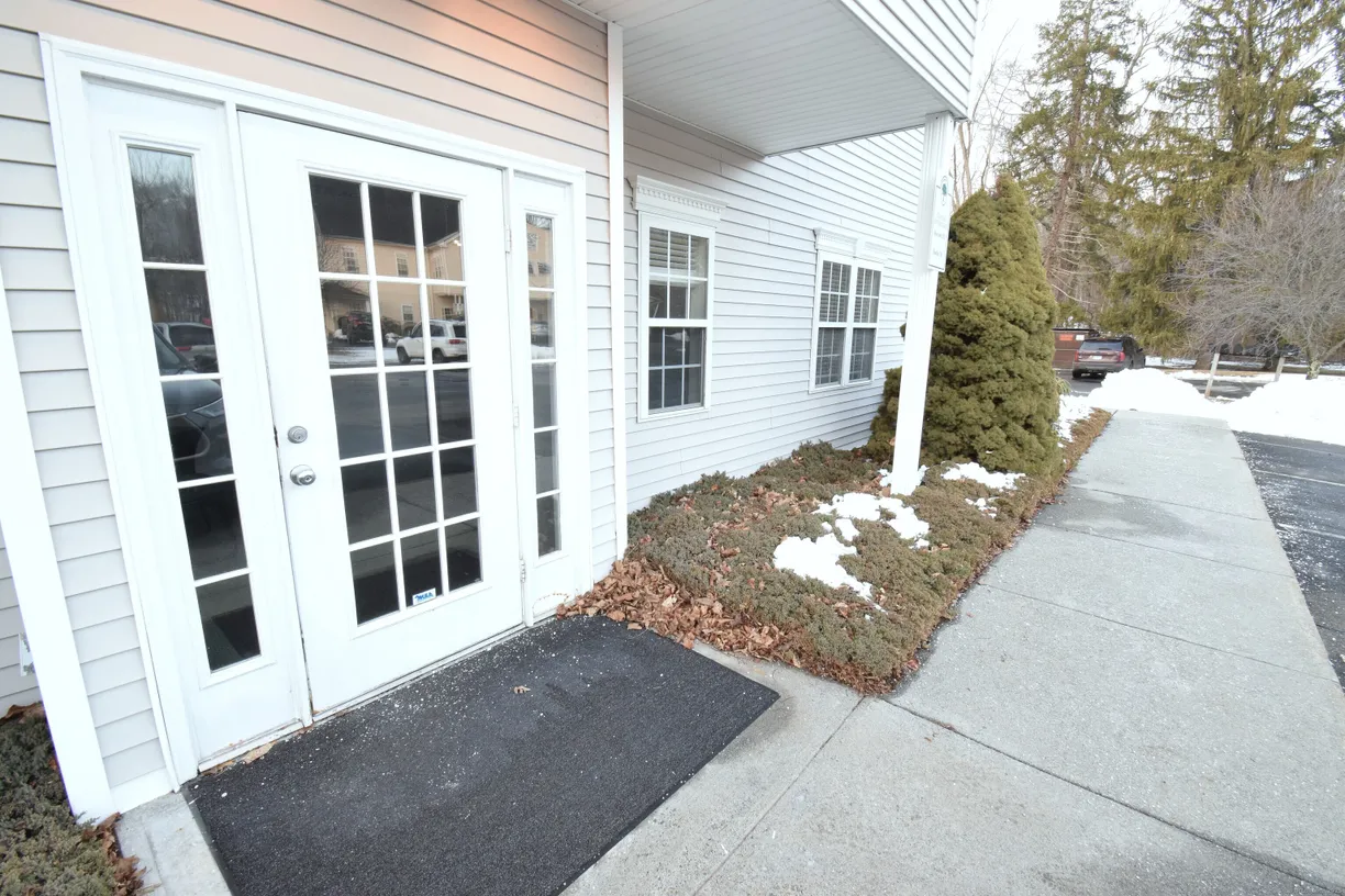 Greenwich Real Estate | View 5 Durham Road, B-2 | Listing