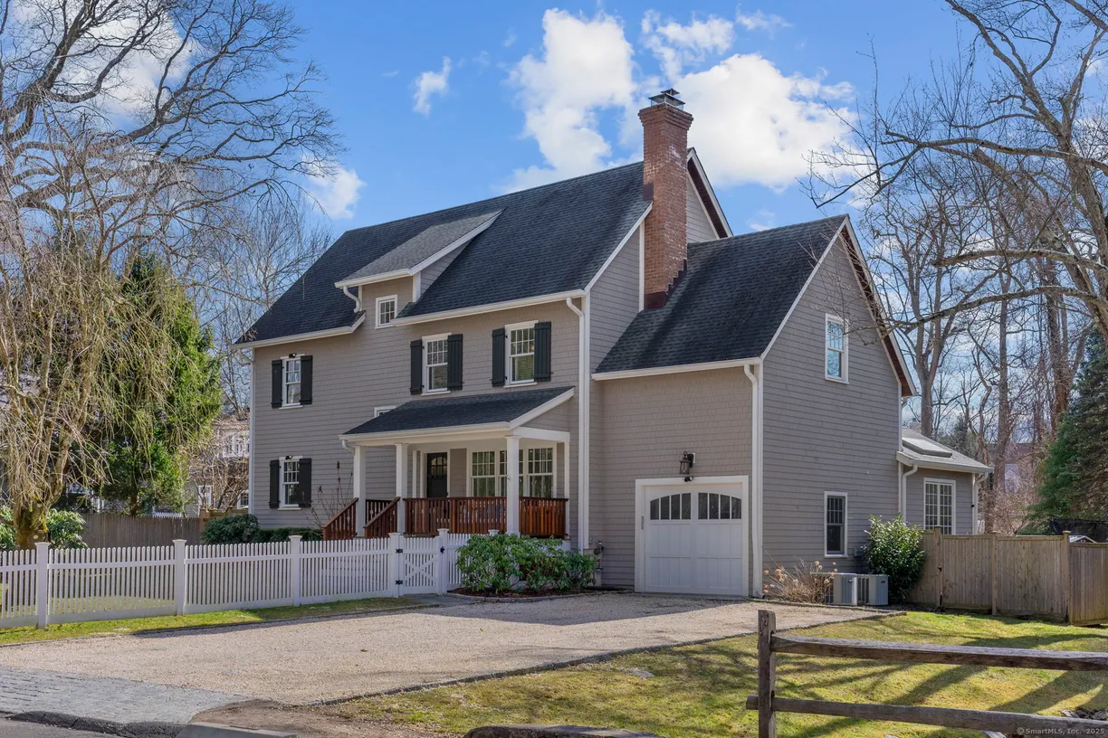 Greenwich Real Estate | View 48 Hunt Street | 4 Beds, 3 Baths