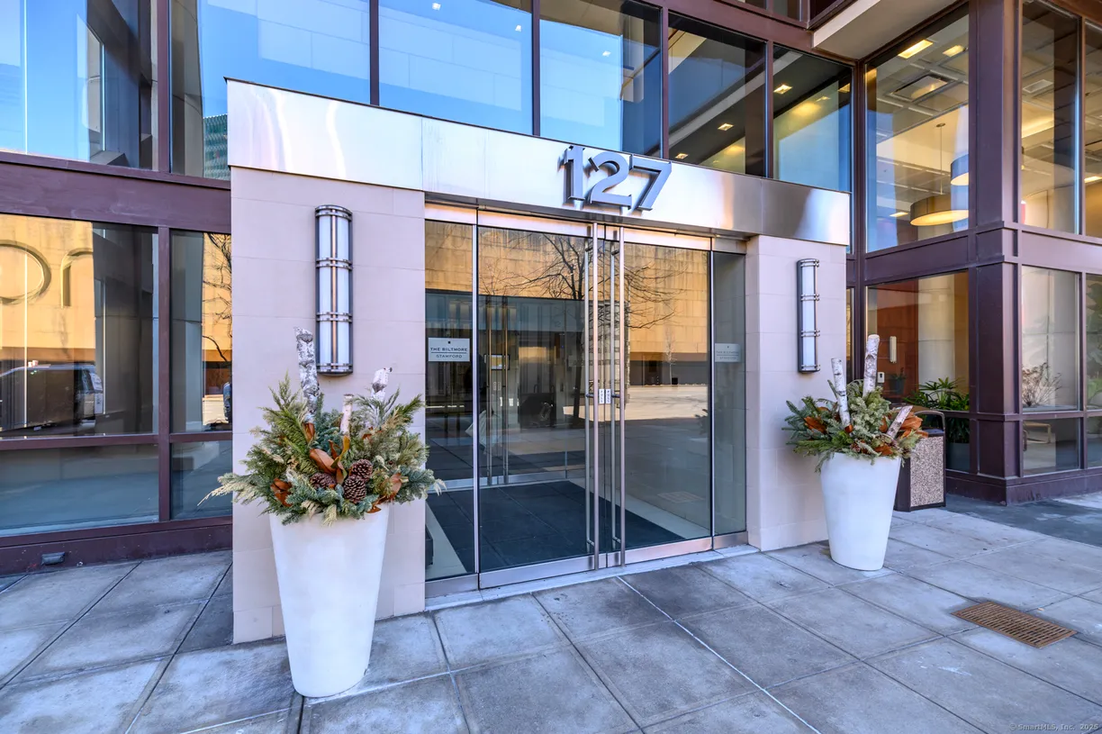 Greenwich Real Estate | View 127 Greyrock Place, APT 1409 | Listing