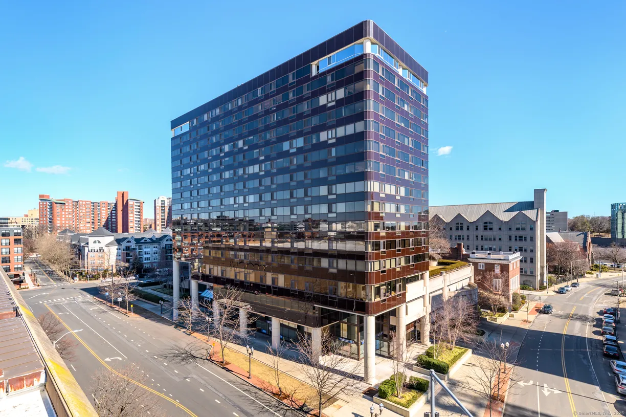 Greenwich Real Estate | View 127 Greyrock Place, APT 1409 | 1 Bed, 1 Bath
