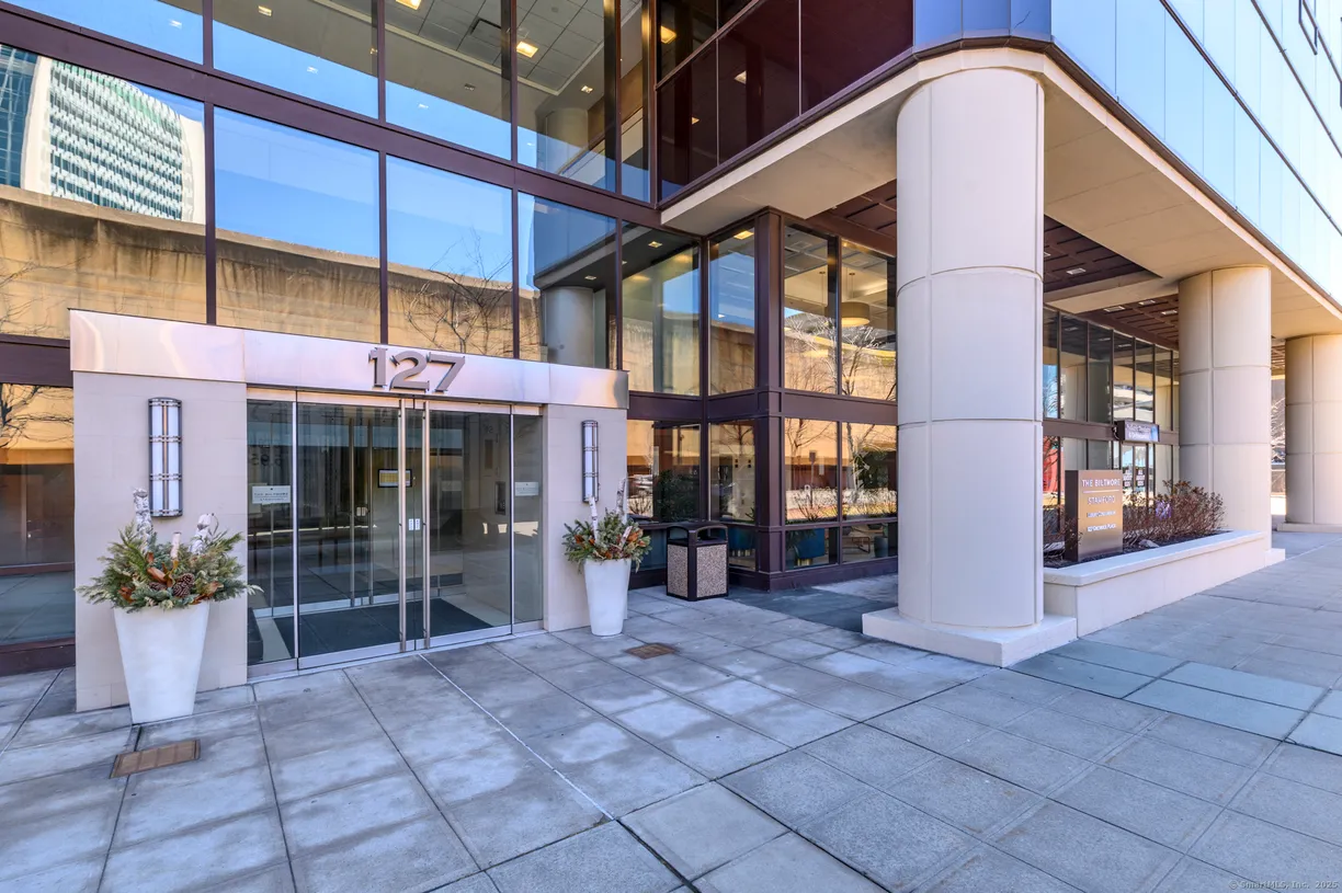 Greenwich Real Estate | View 127 Greyrock Place, APT 1409 | Listing