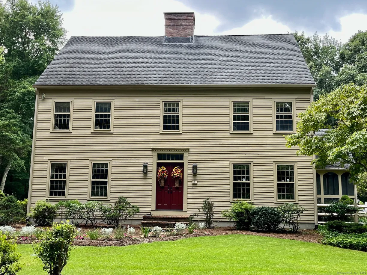 Greenwich Real Estate | View 3 Blueberry Hill Reserve | 4 Beds, 2 Baths