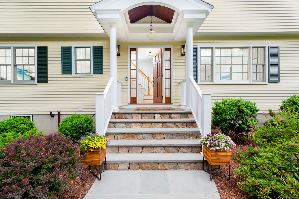 Greenwich Real Estate | View 44 Wildwood Lane | Listing