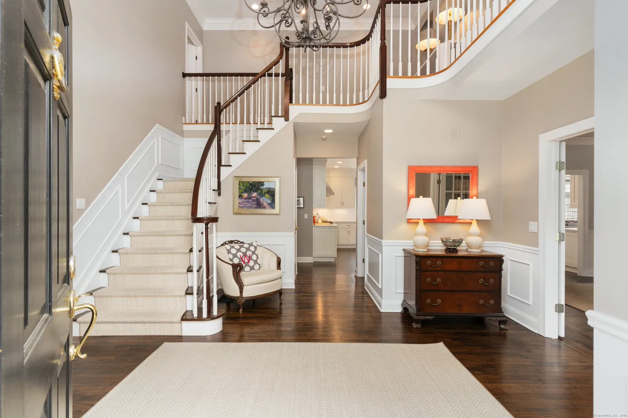 Greenwich Real Estate | View 104 Cherry Lane | Listing