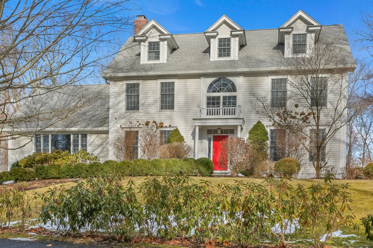 Greenwich Real Estate | View 66 Wynnewood Lane | 4 Beds, 3 Baths