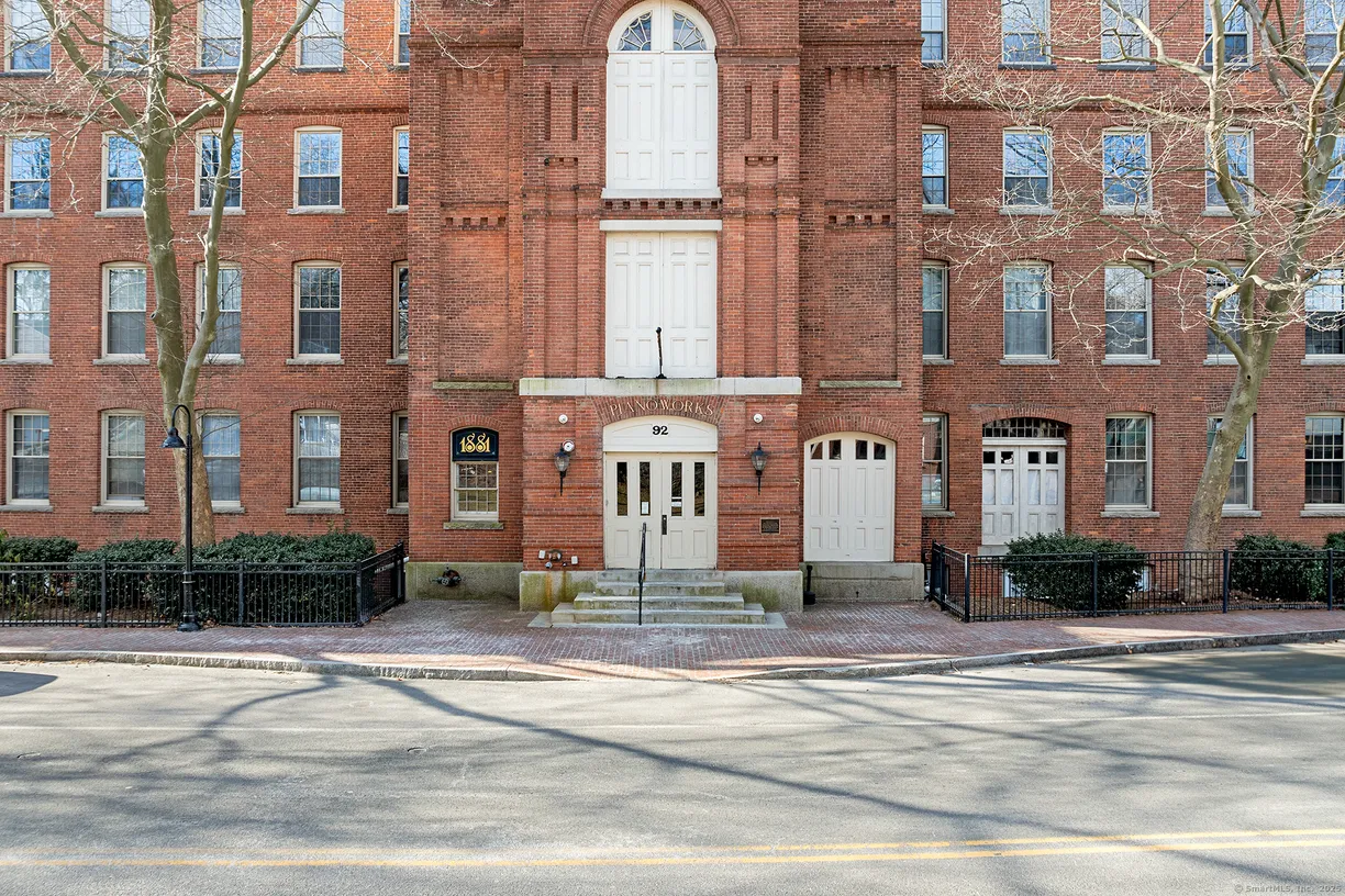 Greenwich Real Estate | View 92 Main Street, APT 218 | 2 Beds, 2 Baths