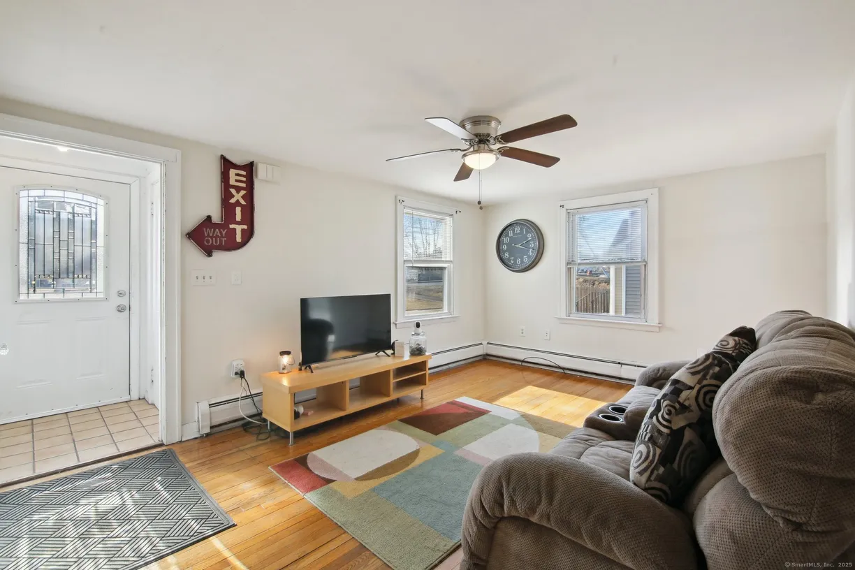 Greenwich Real Estate | View 157 Saltonstall Parkway | Listing