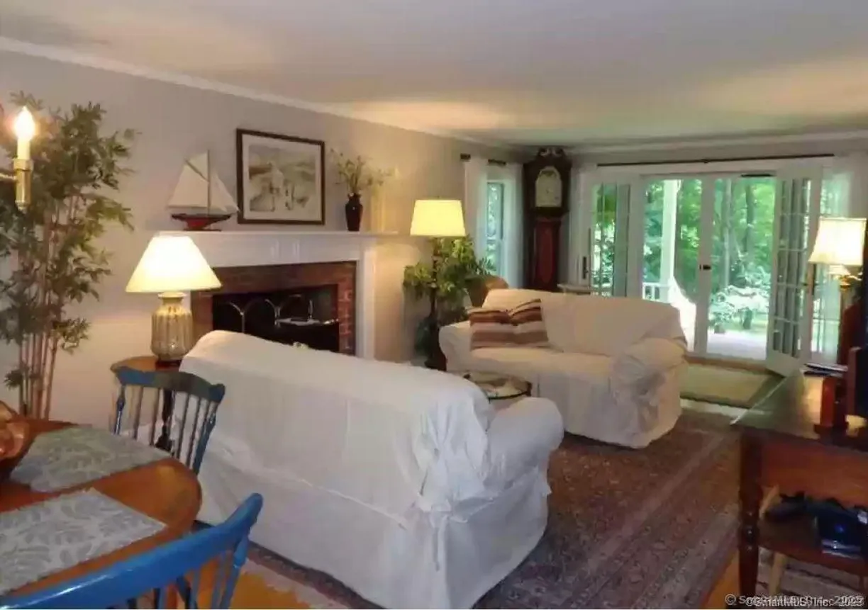 Greenwich Real Estate | View 123 Interlaken Road | Listing