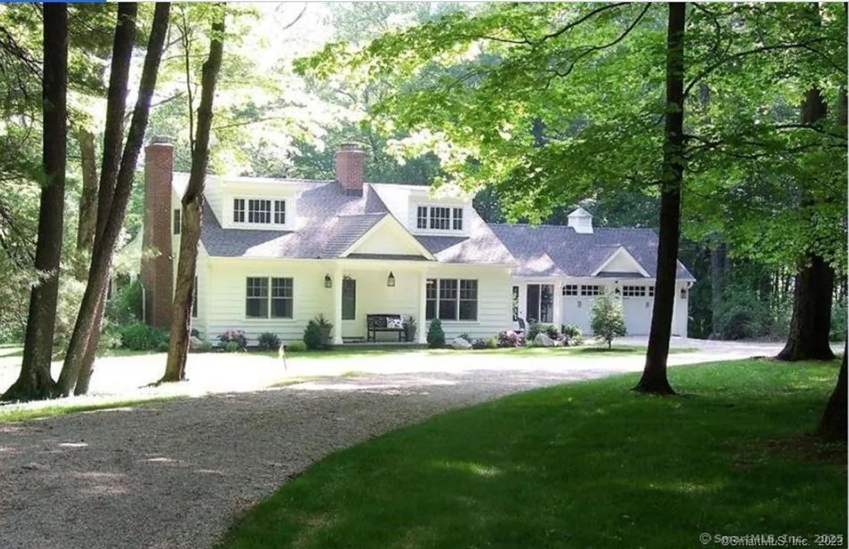 Greenwich Real Estate | View 123 Interlaken Road | 3 Beds, 2 Baths