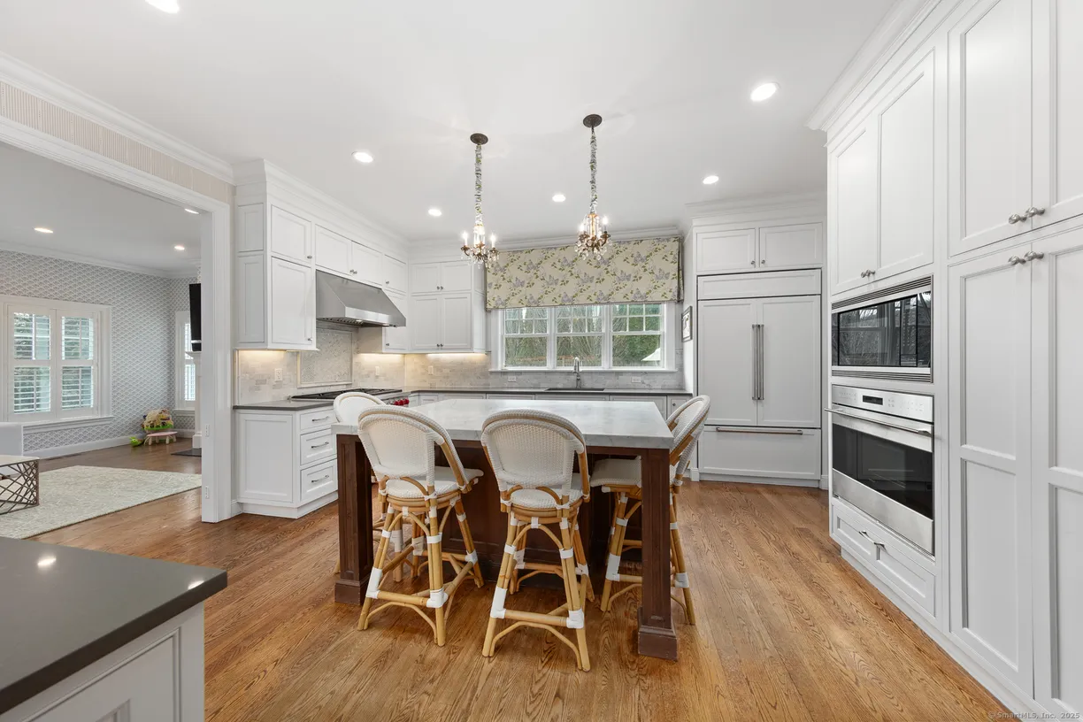Greenwich Real Estate | View 15 Gardiner Street | Listing