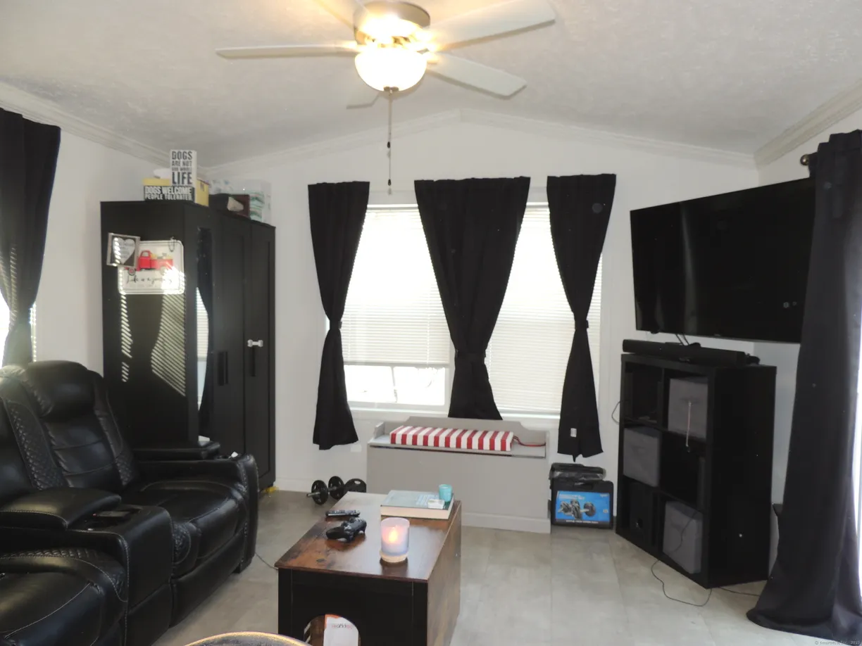 Greenwich Real Estate | View 139 Lewis Street, TRLR 3 | Listing