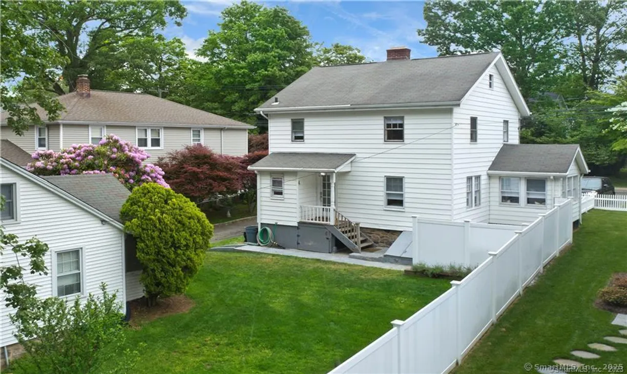 Greenwich Real Estate | View 243 Noroton Avenue | Listing