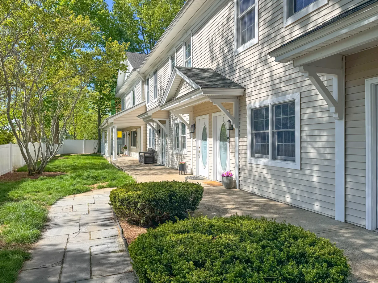 Greenwich Real Estate | View 20 Cross Street, 10 | Listing