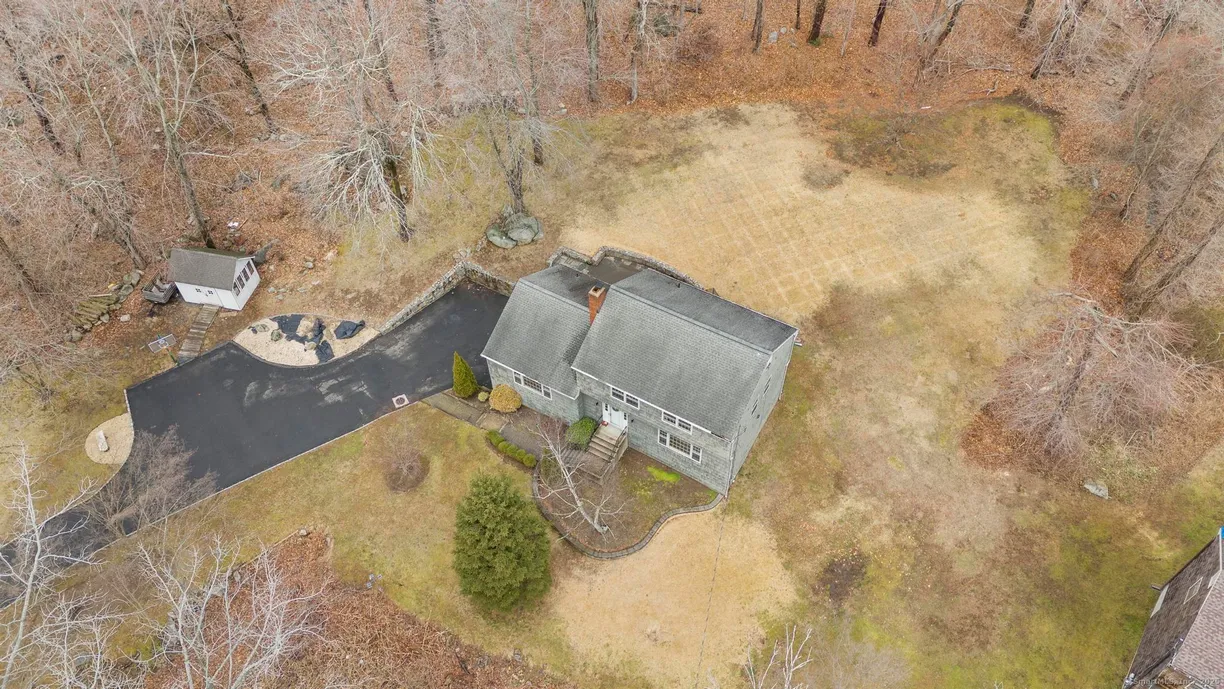 Greenwich Real Estate | View 39 Rocky Ridge Drive | 3 Beds, 2 Baths