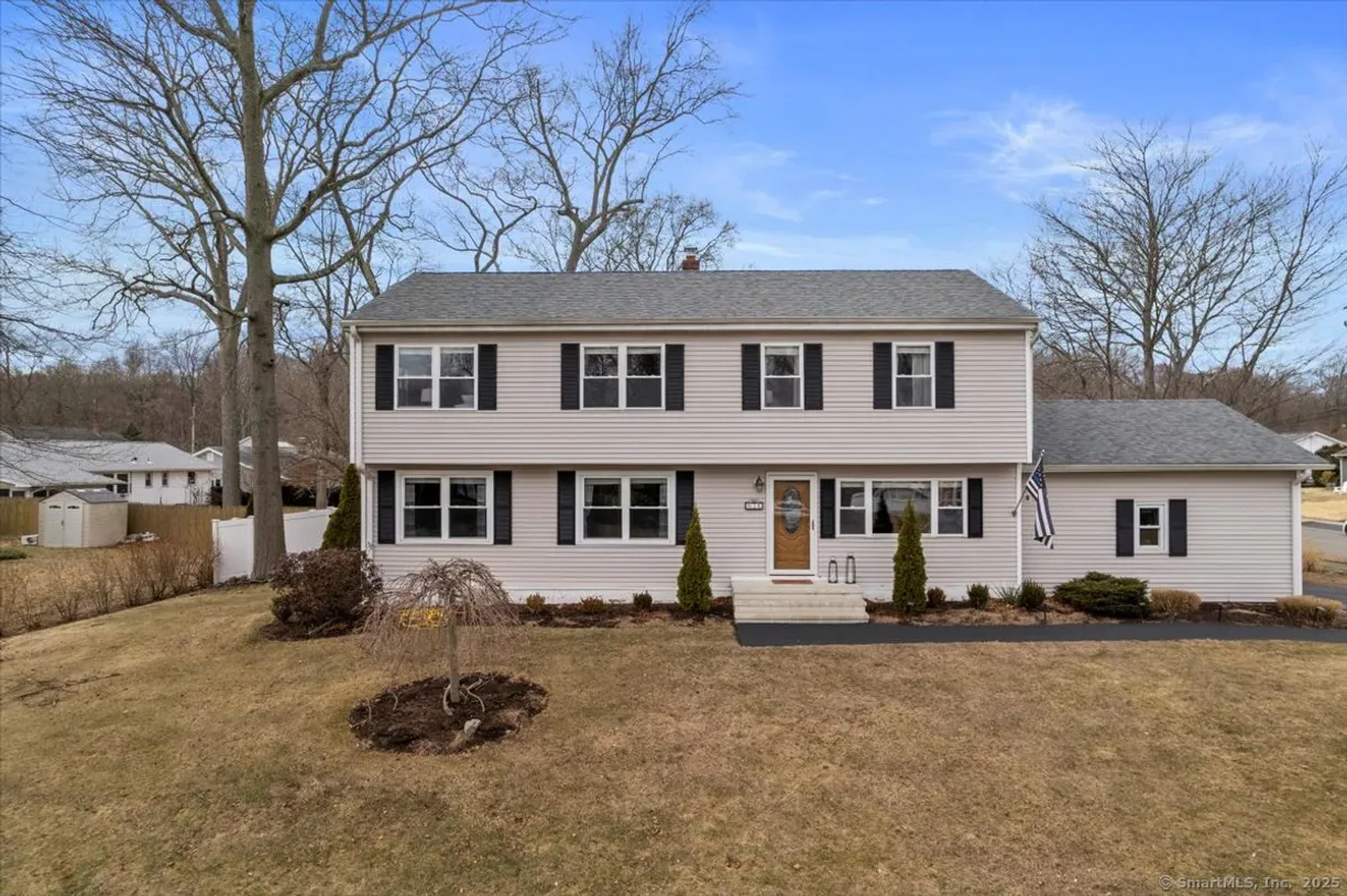 Greenwich Real Estate | View 16 Caroline Drive | 5 Beds, 2 Baths