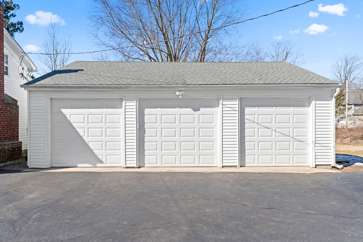 Greenwich Real Estate | View 6 Maple Avenue | Listing