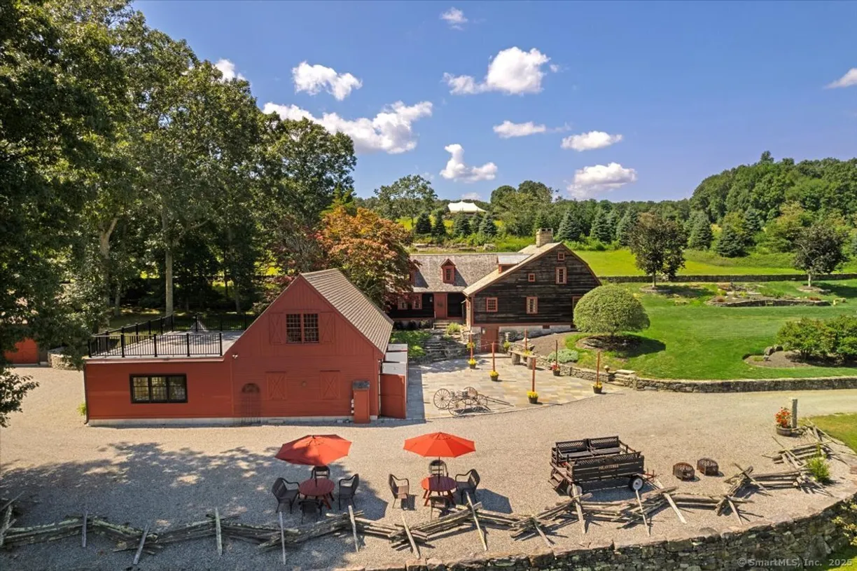 Greenwich Real Estate | View 78 Oakville Road | Listing