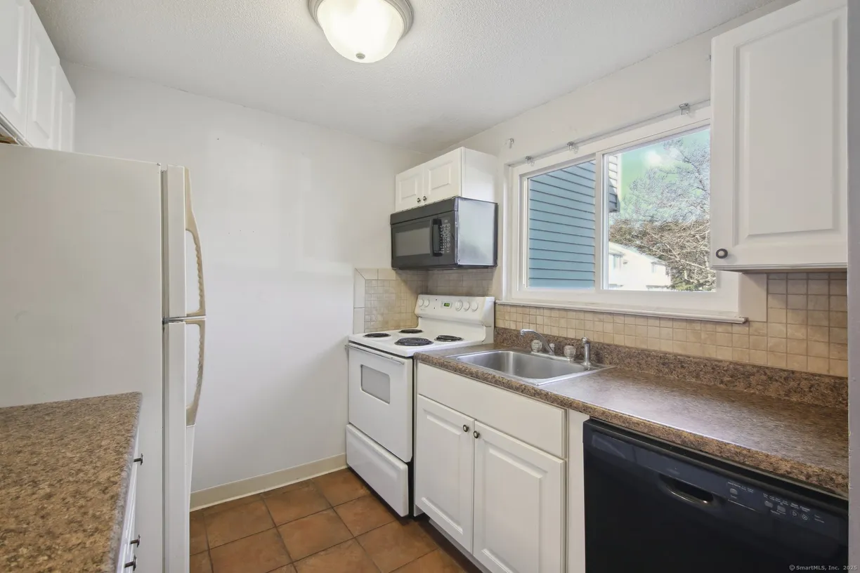 Greenwich Real Estate | View 16 Seymour Road, 5F | Listing
