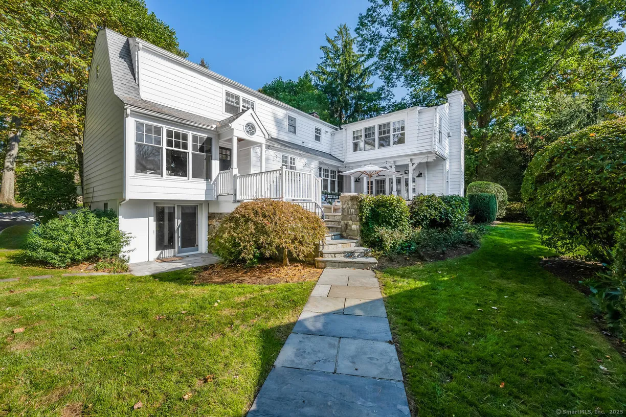 Greenwich Real Estate | View 2101 Burr Street | Listing