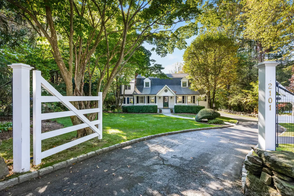 Greenwich Real Estate | View 2101 Burr Street | 4 Beds, 3 Baths