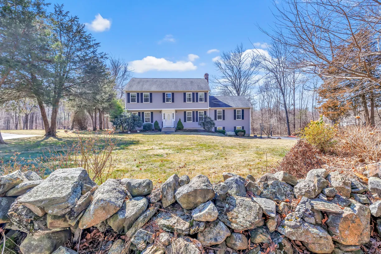 Greenwich Real Estate | View 62 Birdseye Road | 4 Beds, 2 Baths