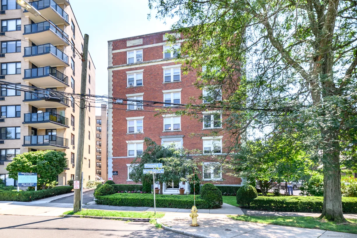 Greenwich Real Estate | View 53 Prospect Street, 215 | 1 Bath