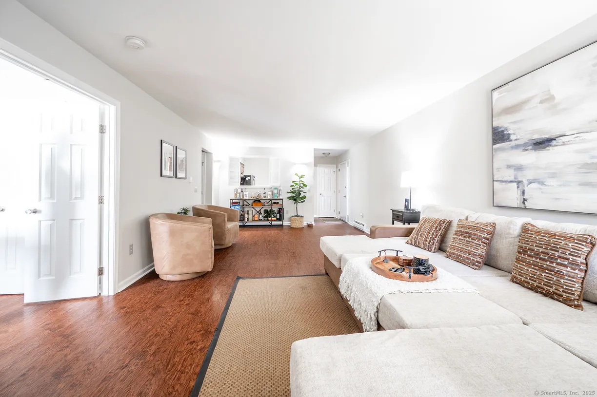 Greenwich Real Estate | View 55 Mill Plain Road, 30-6 | 2 Beds, 2 Baths