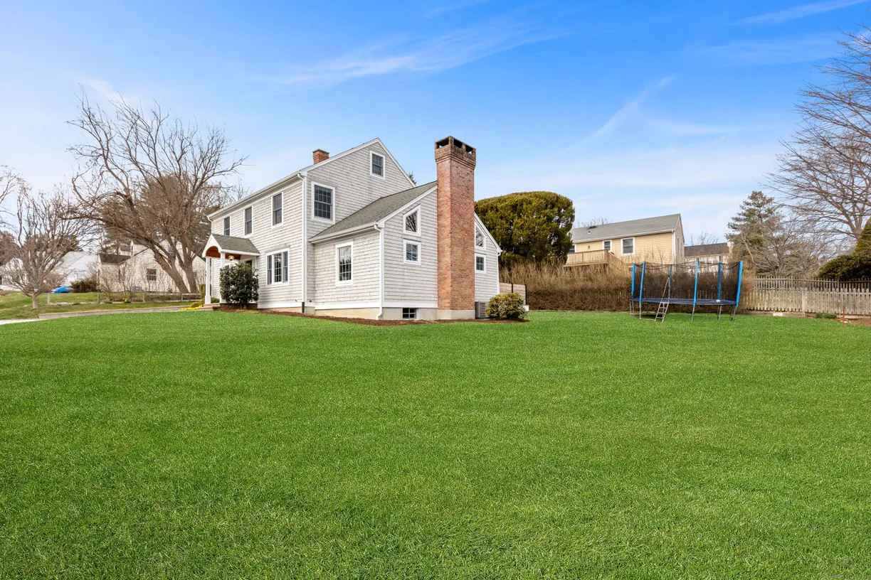 Greenwich Real Estate | View 66 Flax Road | Listing