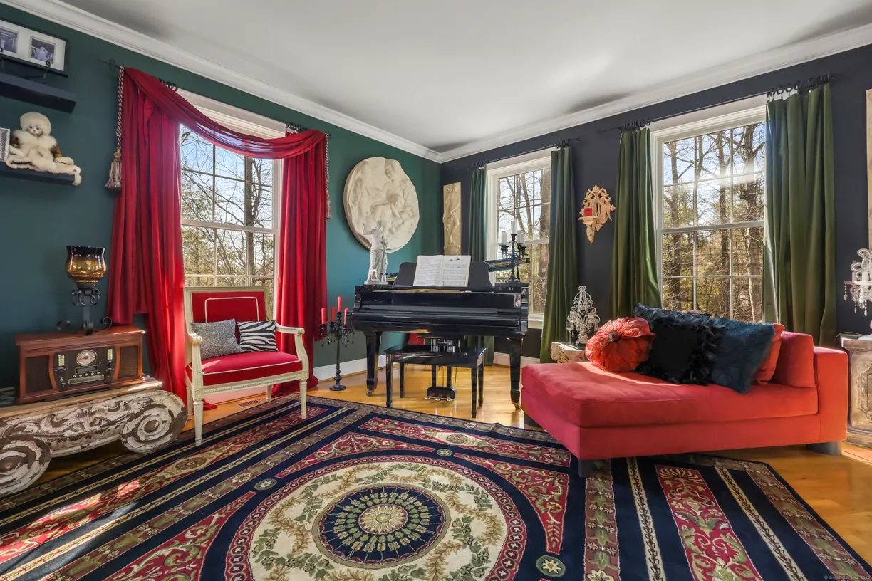 Greenwich Real Estate | View 22 Angelas Way | Listing