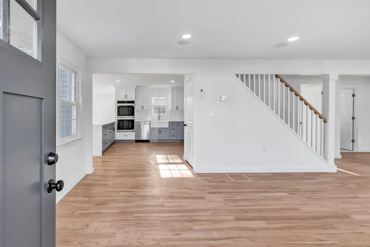 Greenwich Real Estate | View 17 Pequot Avenue | Listing
