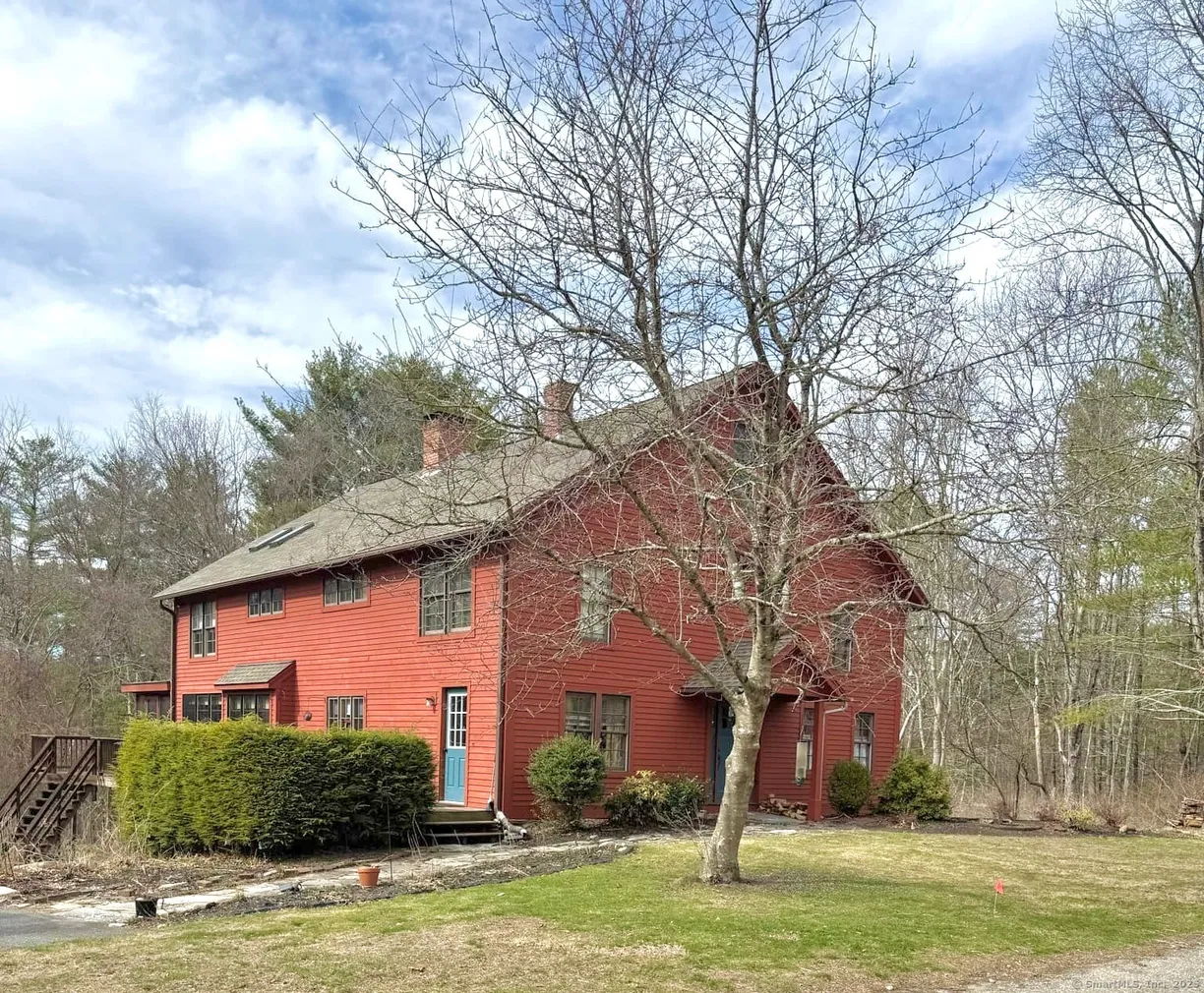 Greenwich Real Estate | View 30 East Putnam Road | 4 Beds, 3 Baths