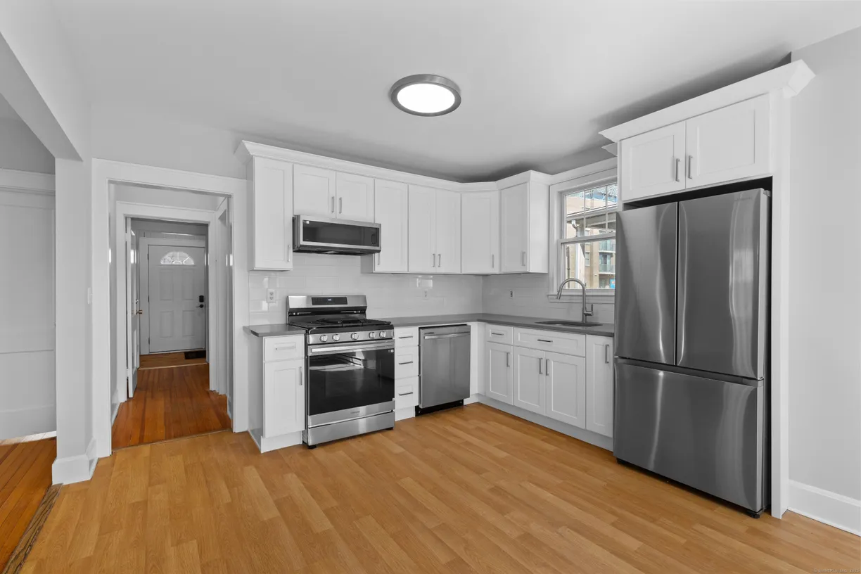 Greenwich Real Estate | View 820 Pacific Street, #1 | 1 Bed, 1 Bath