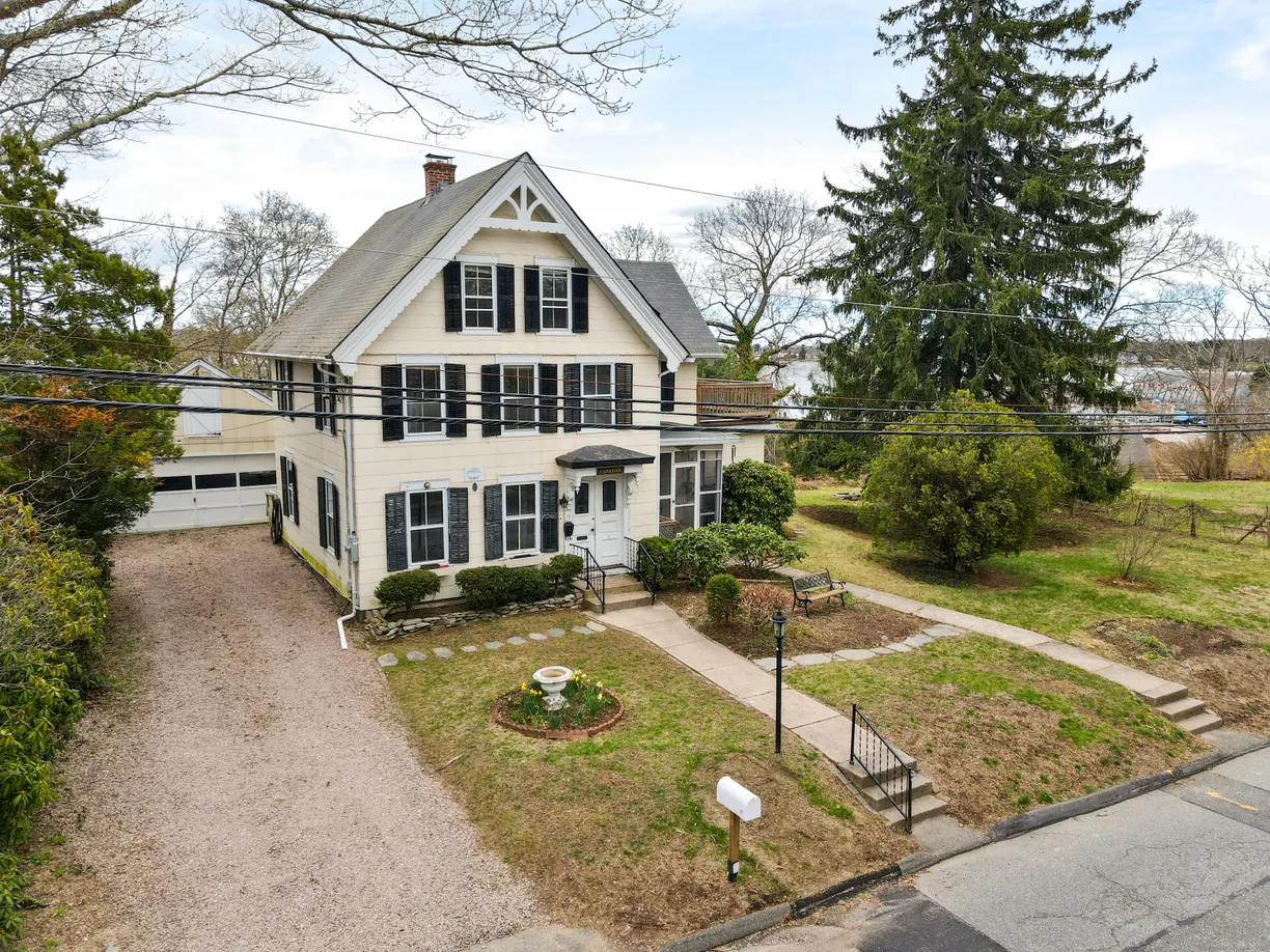 Greenwich Real Estate | View 39 West Mystic Avenue | 4 Beds, 2 Baths