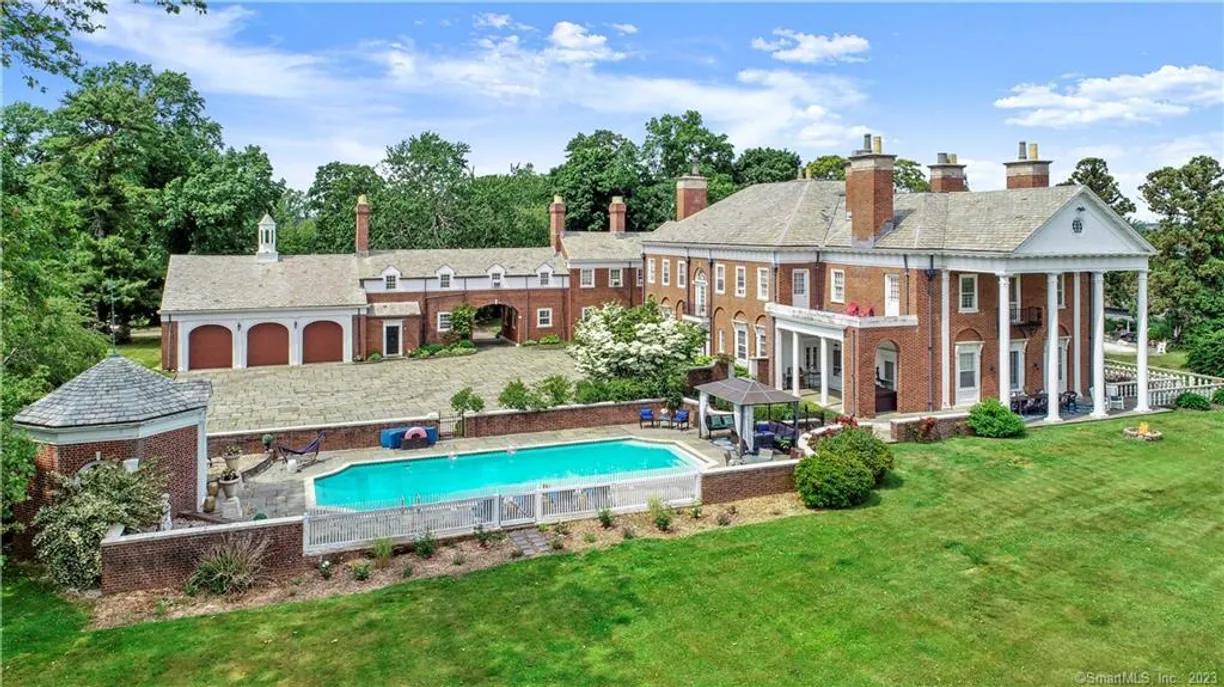 Greenwich Real Estate | View 124 Old Battery Road | Listing