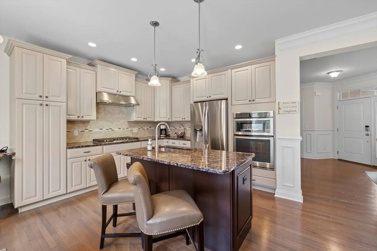 Greenwich Real Estate | View 38 Winding Ridge Way | Listing
