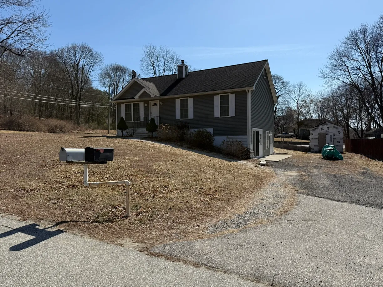 Greenwich Real Estate | View  | 1 Bed, 1 Bath