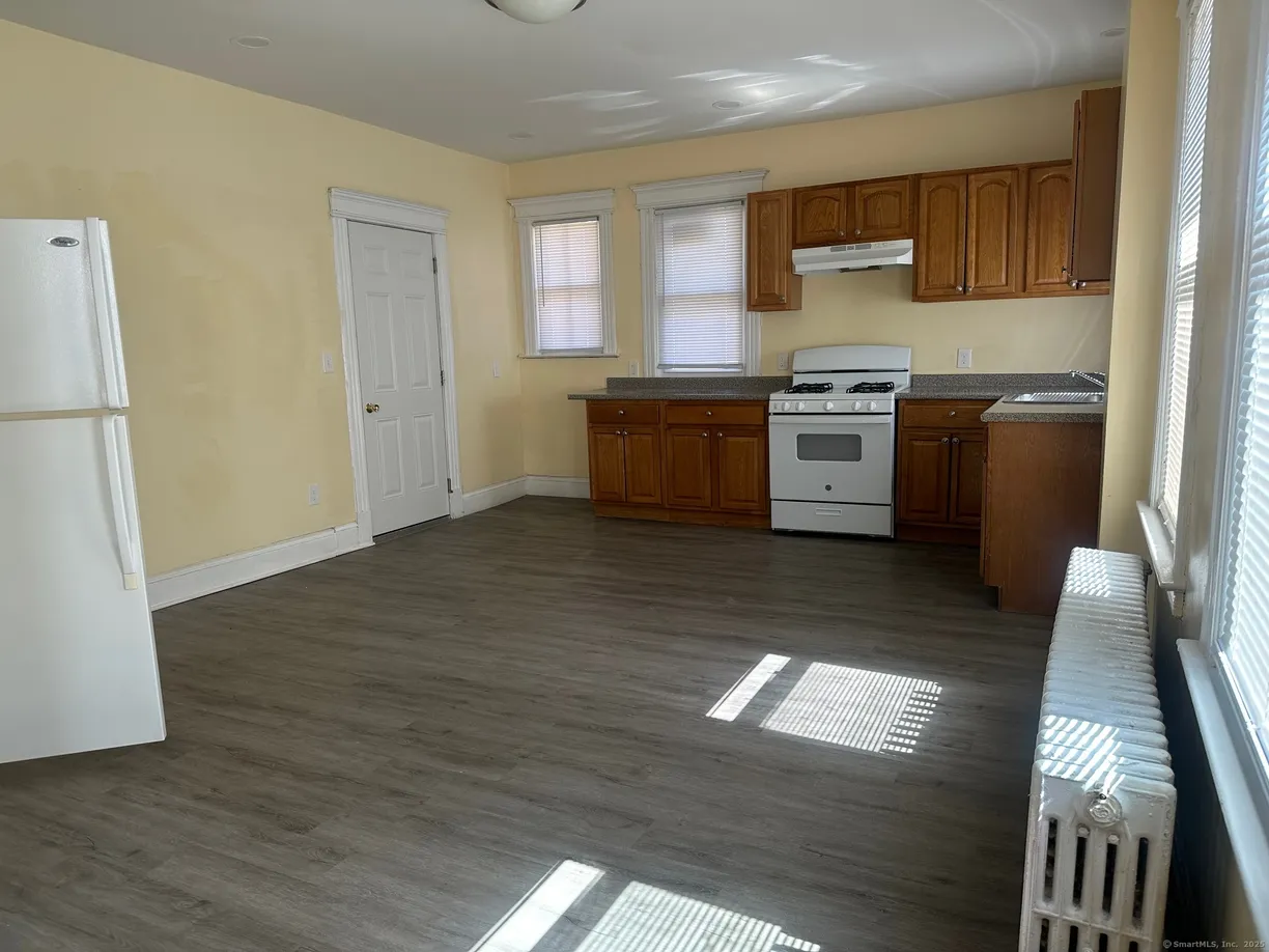 Greenwich Real Estate | View 146 Adams Street | 3 Beds, 1 Bath