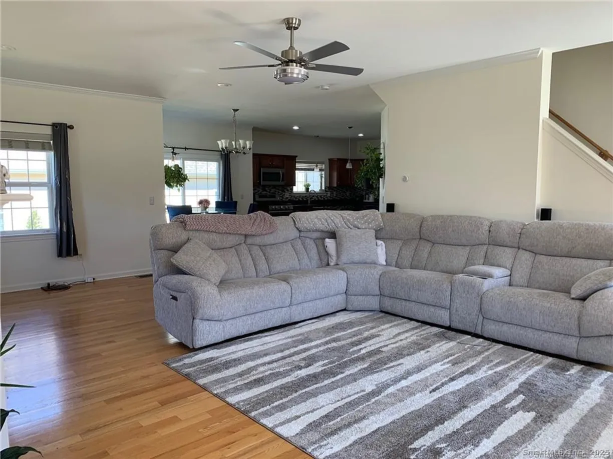 Greenwich Real Estate | View 75 Windermere Village Road, 75 | Listing