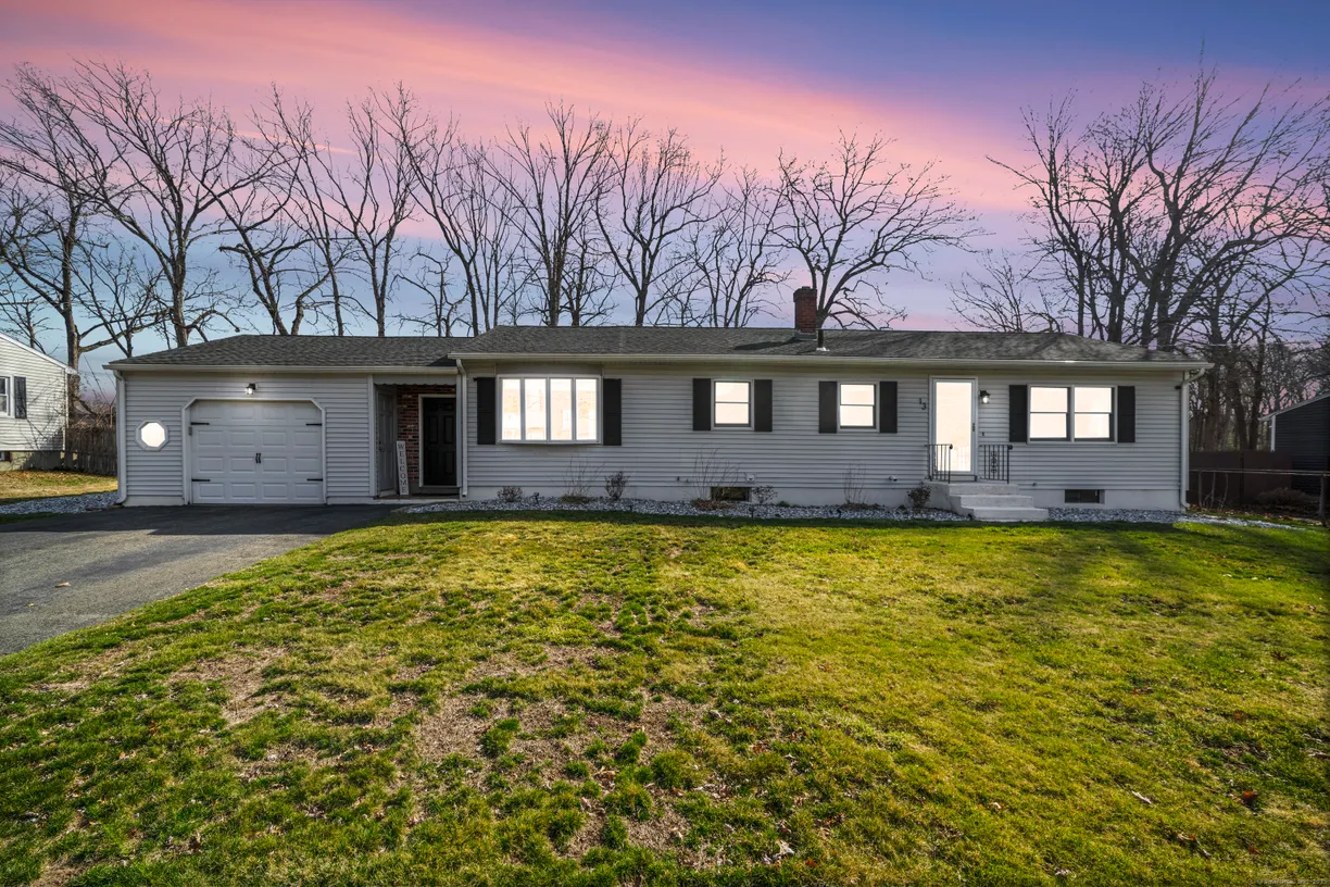 Greenwich Real Estate | View 13 Glen Oak Drive | 3 Beds, 2 Baths