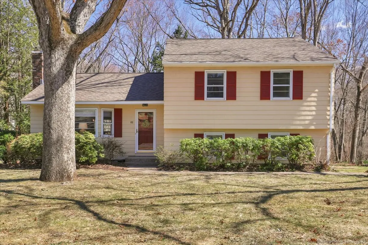 Greenwich Real Estate | View 81 Alder Lane | 3 Beds, 2 Baths