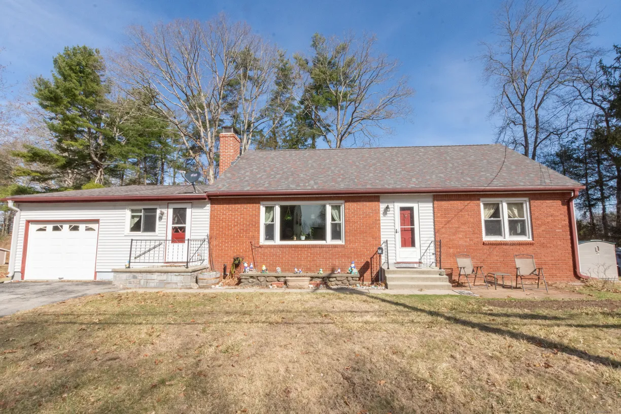 Greenwich Real Estate | View 71 Vandale Street | 5 Beds, 2 Baths