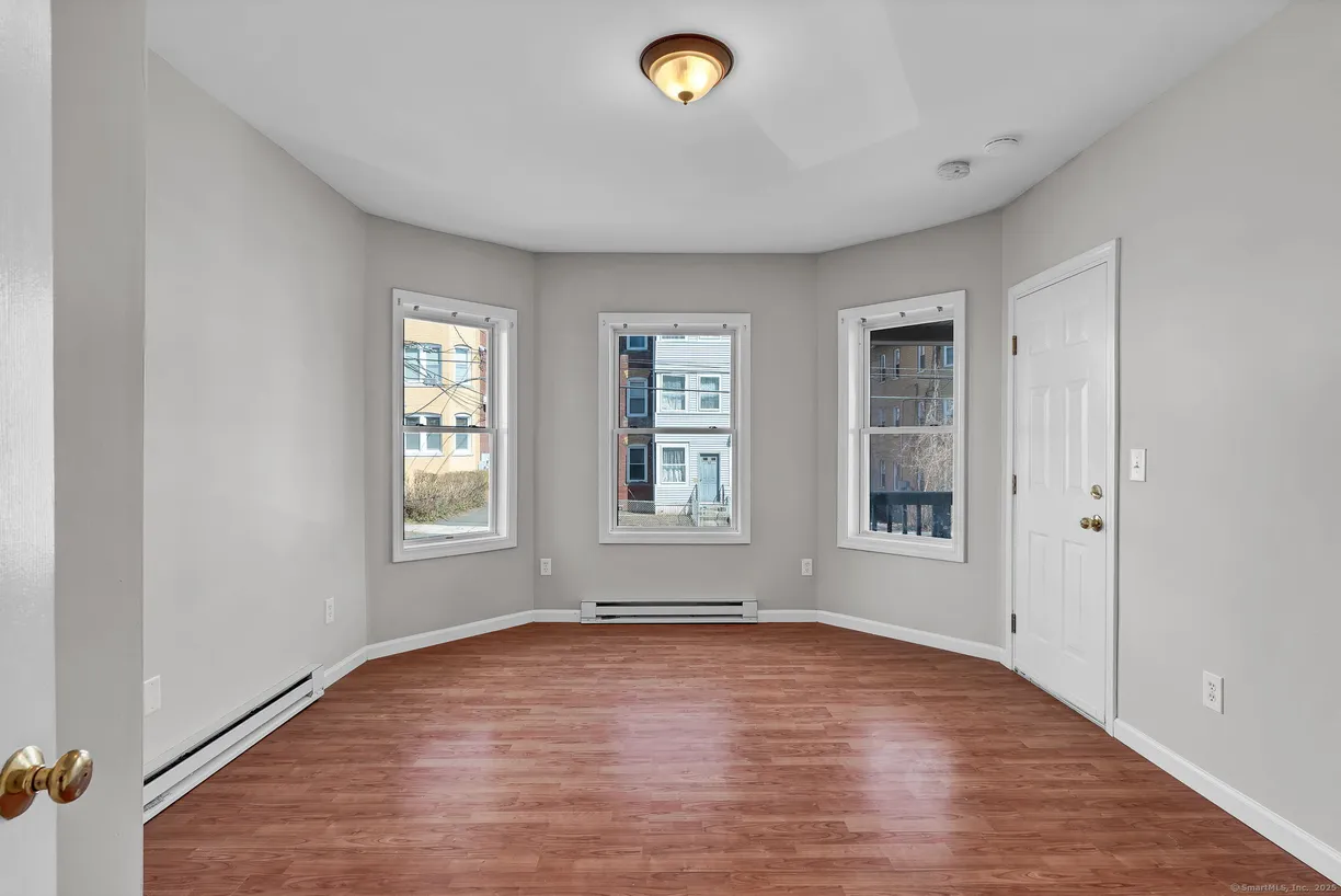 Greenwich Real Estate | View 80 Silver Street | Listing