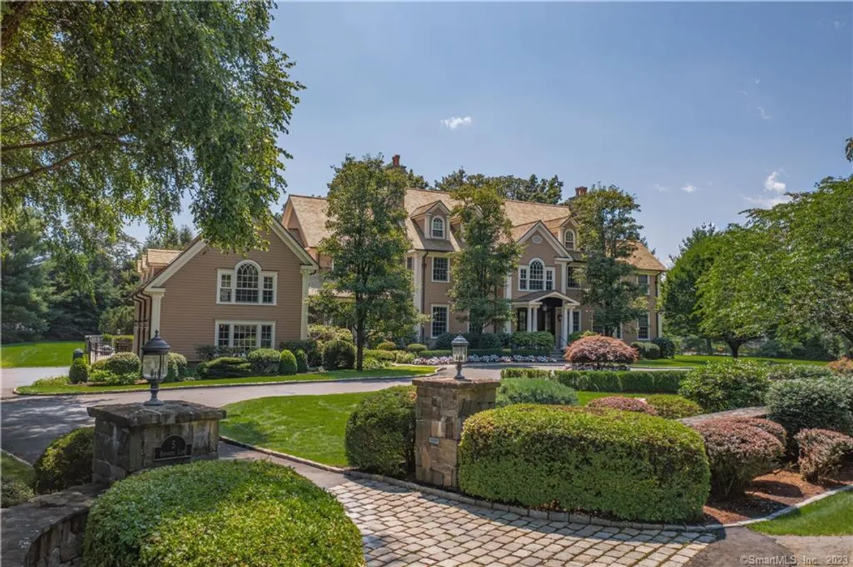 Greenwich Real Estate | View 5 Boxwood Lane | Listing