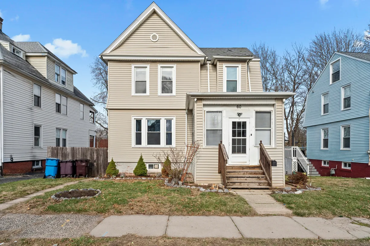 Greenwich Real Estate | View 60 Cottage Place | 3 Beds, 1 Bath