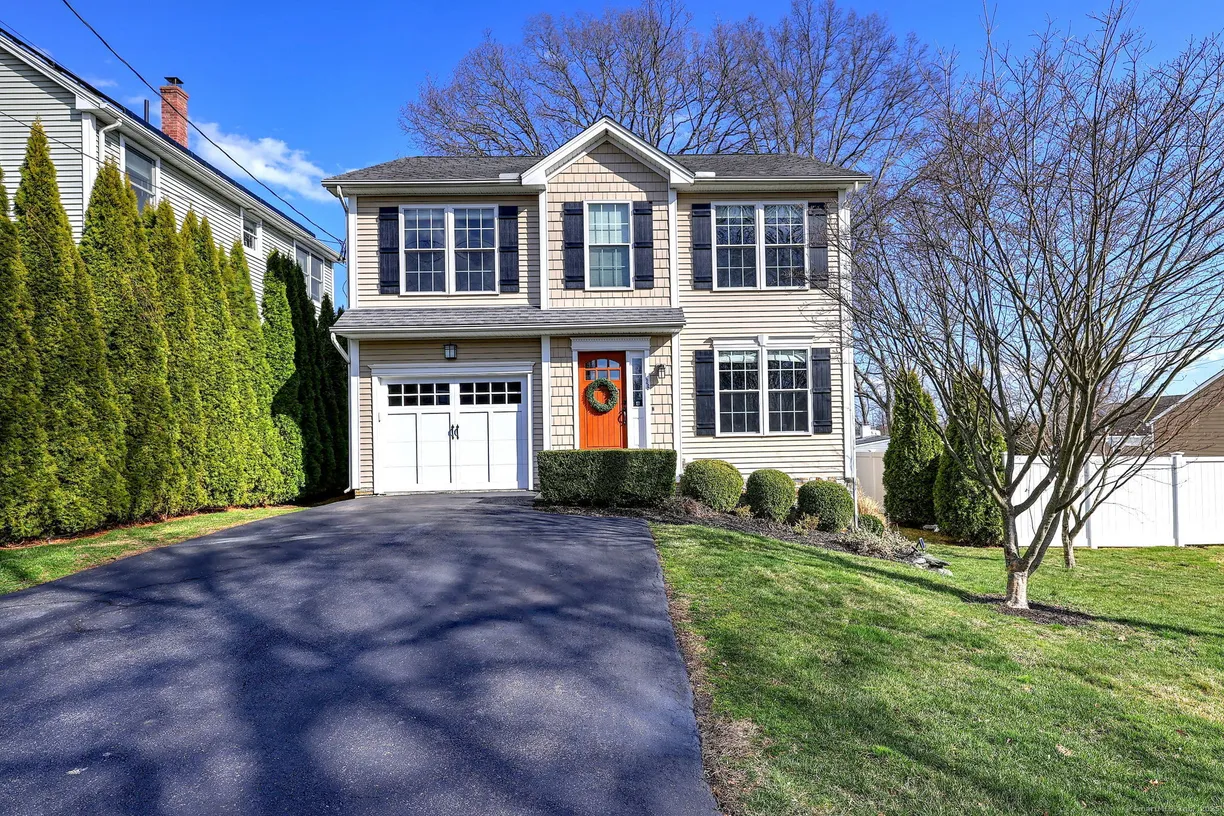 Greenwich Real Estate | View 126 Bryan Hill Road | 3 Beds, 2 Baths