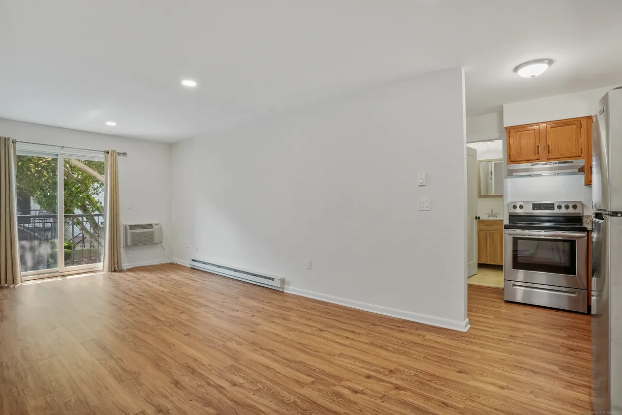 Greenwich Real Estate | View 115 Short Beach Road, 109 | Listing