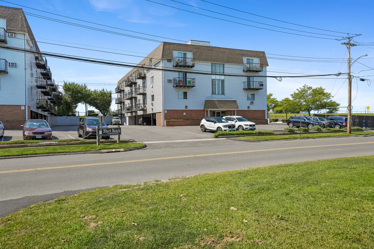 Greenwich Real Estate | View 115 Short Beach Road, 109 | 1 Bed, 1 Bath