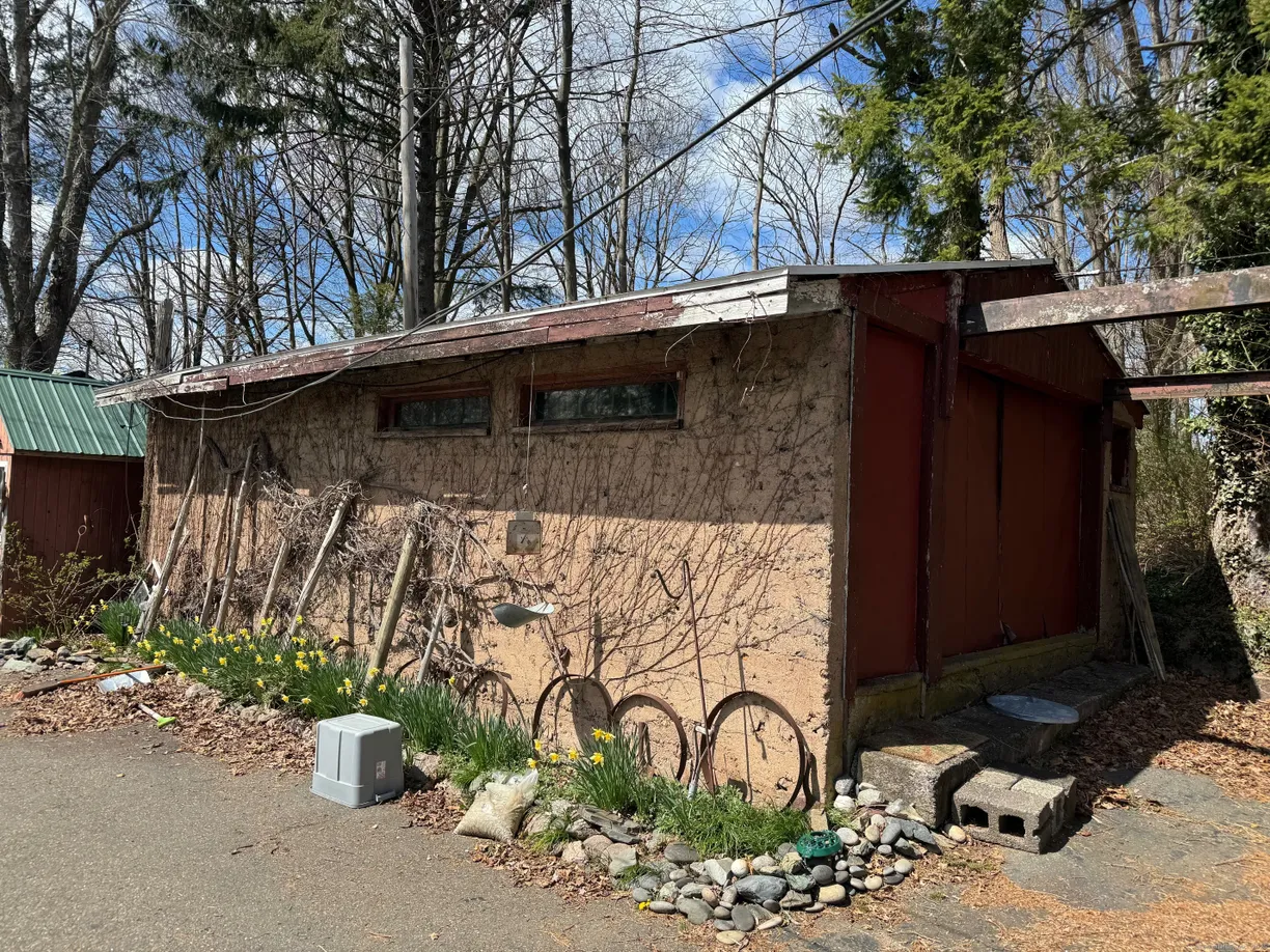 Greenwich Real Estate | View 111 & 111A Laurel Street | Listing